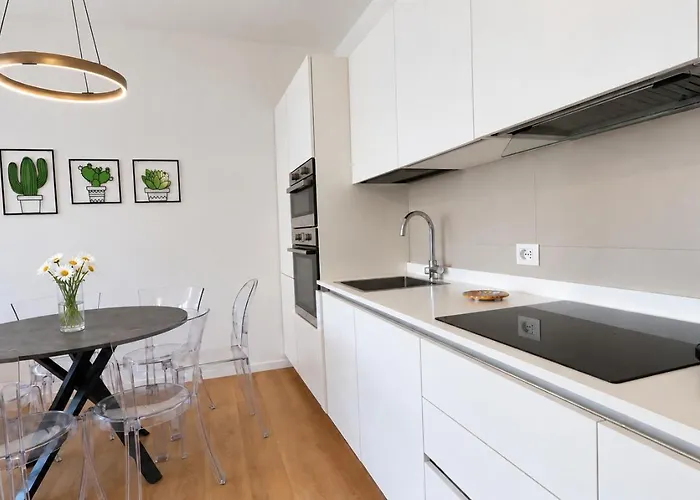 Elegantis Trastevere Family With Terrace - Near Tram, Train And Bus For The Centre Appartamento